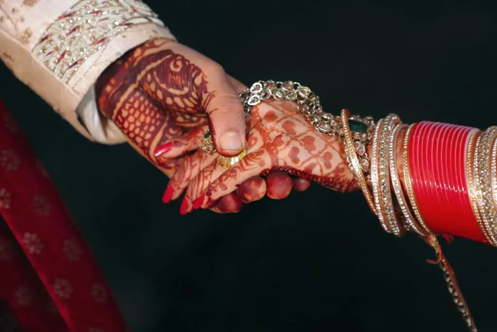 husband wife shake hand| Spouse Love | Top matrimonial site